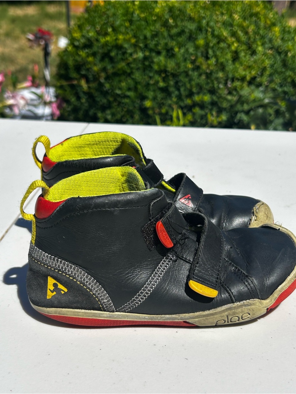 Plae Max Boy’s Black and Yellow Leather High-Top Sneakers Size 12.5